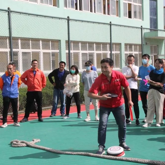 公司舉行“慶國慶”趣味運動會