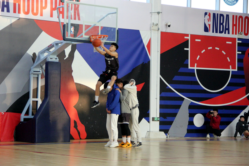 第三屆“潔晶杯”籃球邀請賽圓滿收官