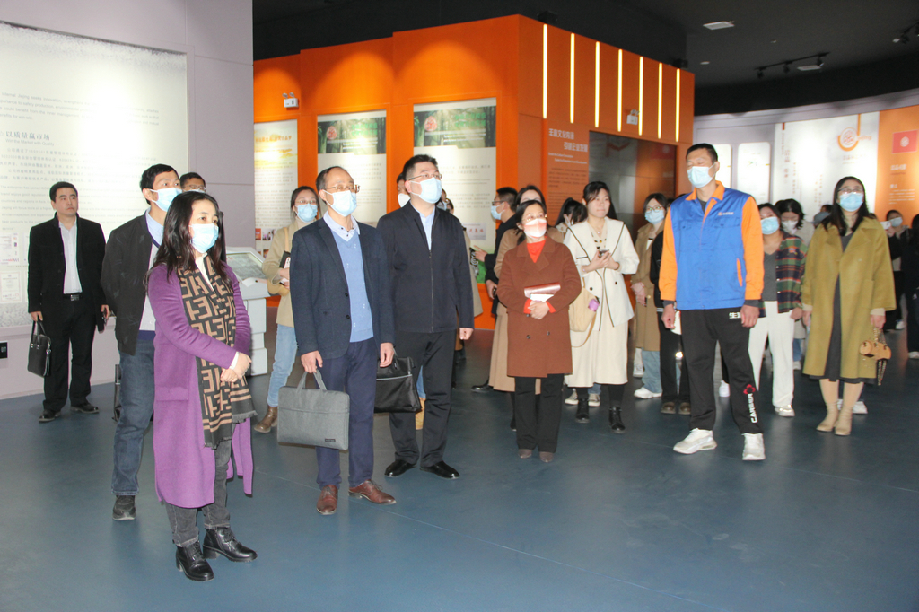 “青鳥(niǎo)計(jì)劃·就業(yè)服務(wù)季”高校學(xué)生企業(yè)行走進(jìn)潔晶